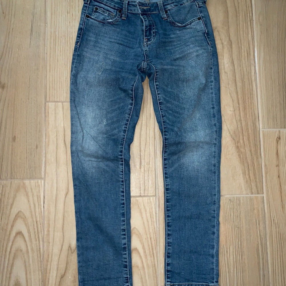Girlfriend jeans